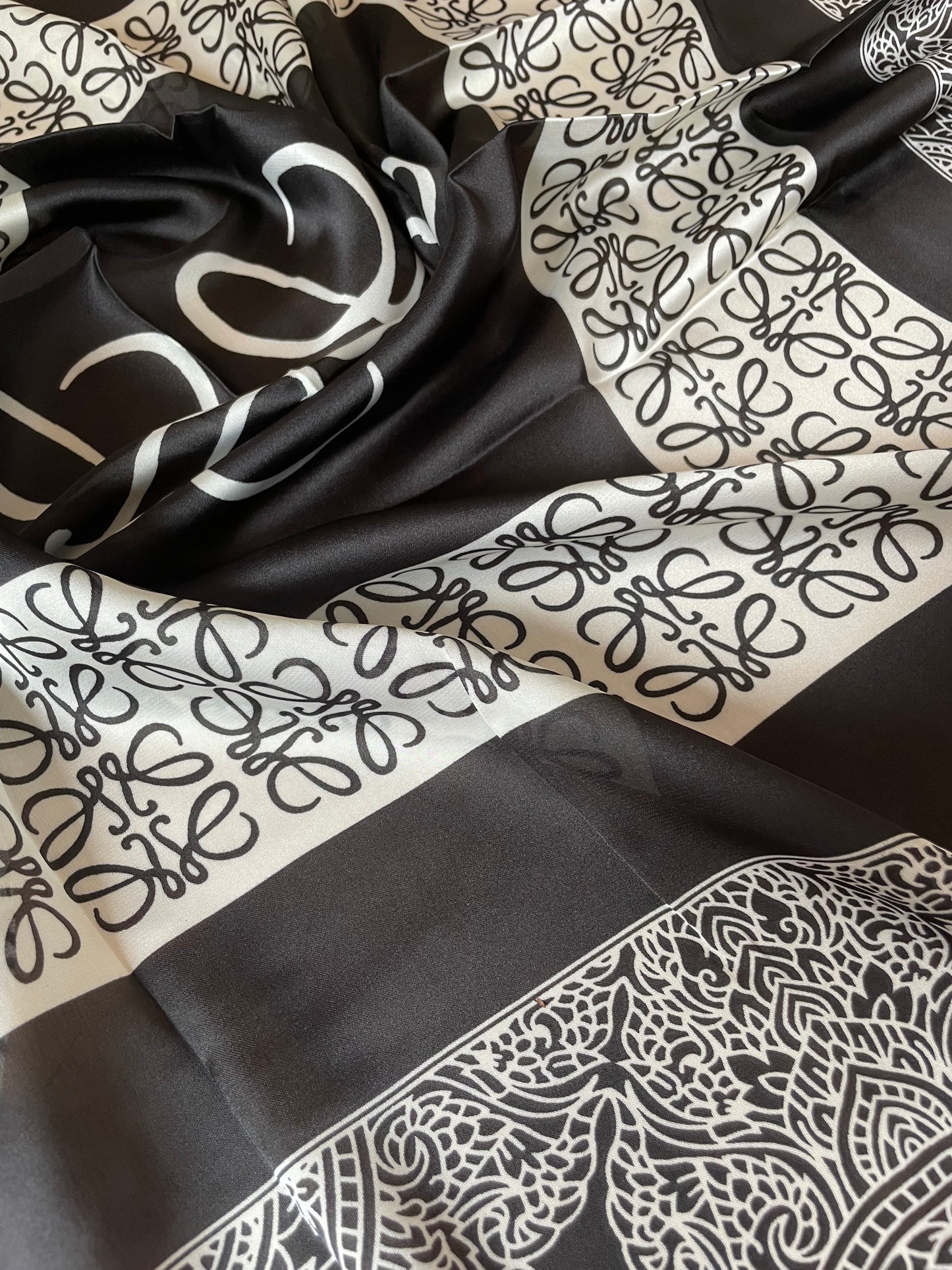 FOULARD LEON GRAND - NOIR